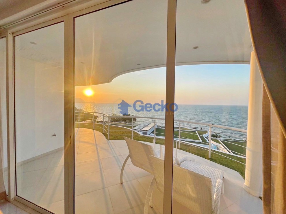 2 Bedrooms Condo in Pure Sunset Beach Na Jomtien C013045 (Photo 2)