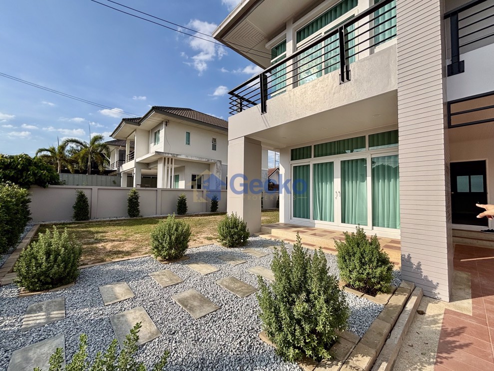 3 Bedrooms House in Central Park Hillside Village  East Pattaya H008771 (Photo 3)