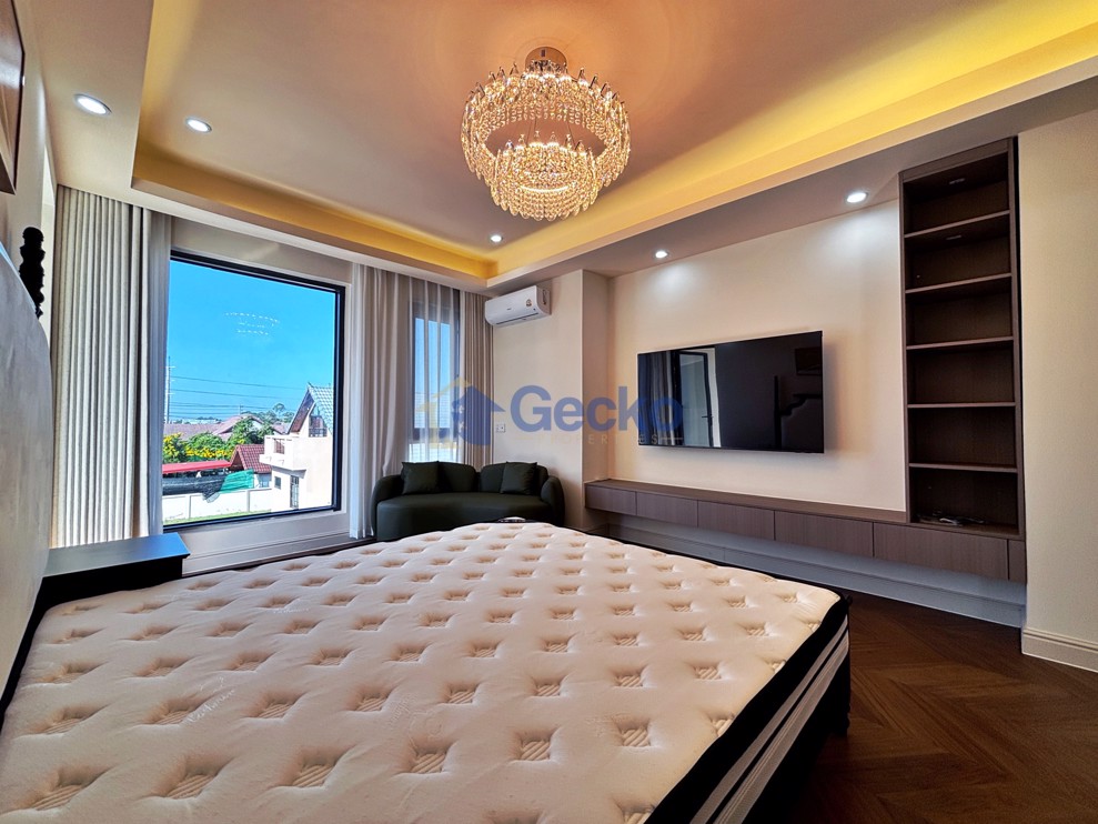 6 ห้องนอน บ้าน in Pattaya Greenville  พัทยาตะวันออก H013052 (Photo 4)