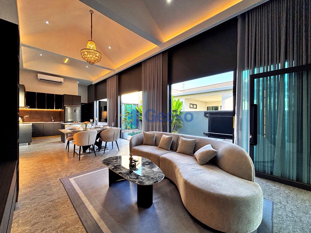 4 Bedrooms House in The Hamlet Pattaya  East Pattaya H012275 (Photo 4)