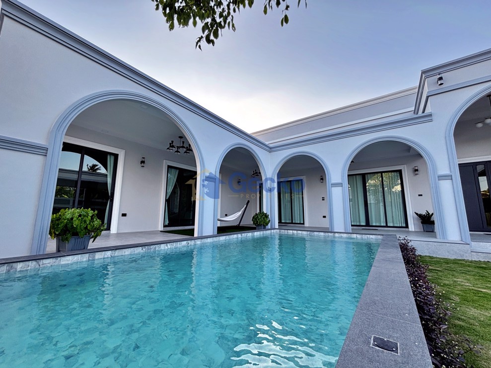 4 Bedrooms House  East Pattaya H013054 (Photo 3)