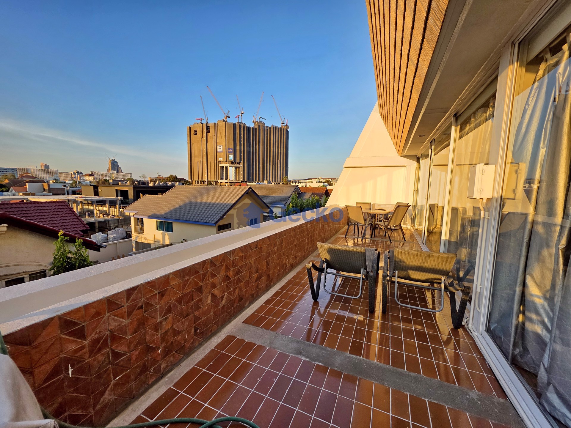 2 Bedrooms Condo in Panchalae Jomtien C013067