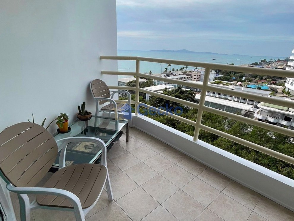 Studio Condo in View Talay 8 Jomtien C013068 (Photo 3)