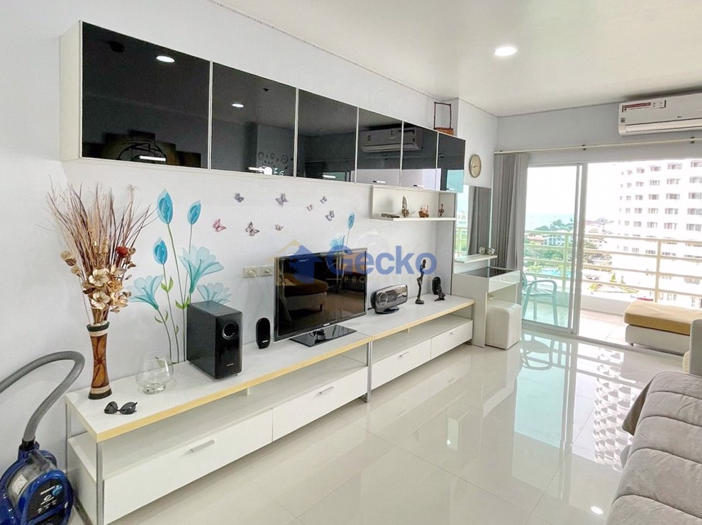 Studio Condo in View Talay 8 Jomtien C013068 (Photo 4)