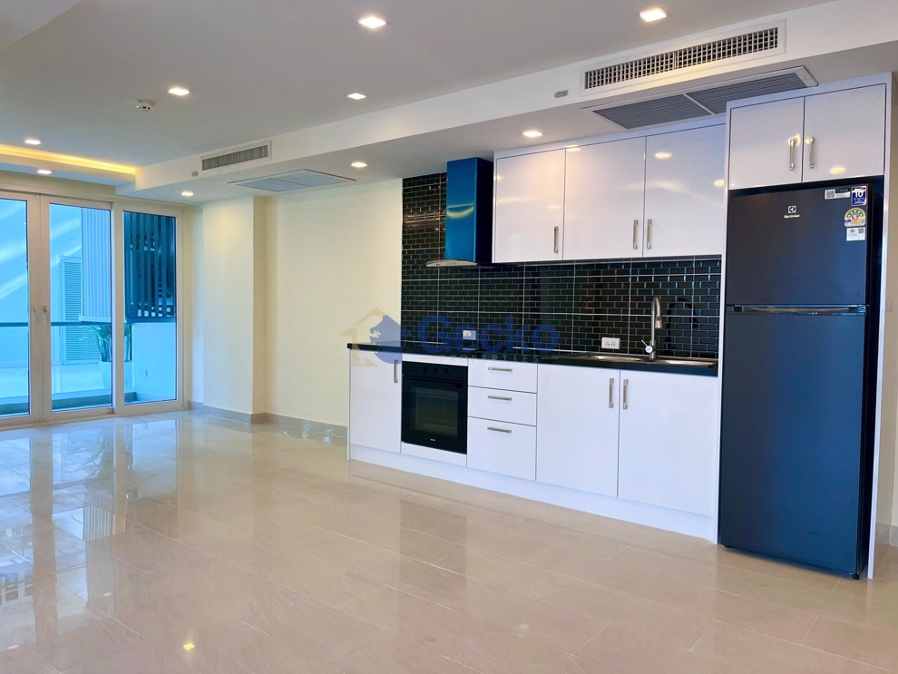 3 Bedrooms Condo in Grand Avenue Central Pattaya C013071 (Photo 3)