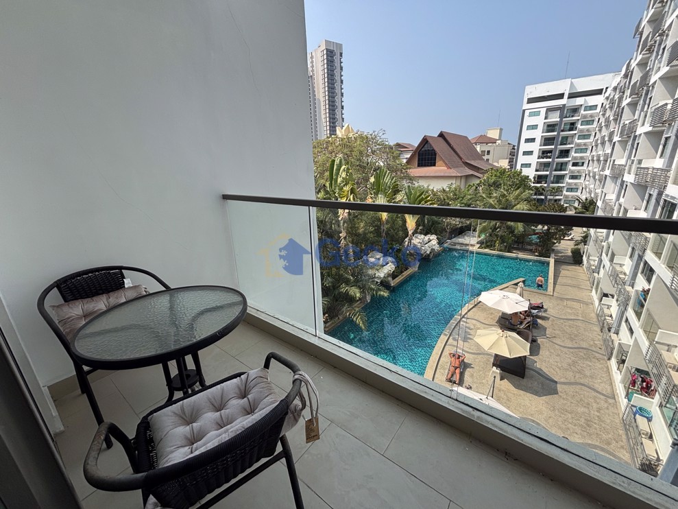 1 Bedroom Condo in Club Royal Wongamat C013076 (Photo 1)
