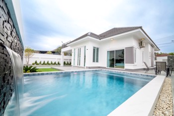 3 Bedrooms House in Ponthep Garden Ville 8  East Pattaya H013078