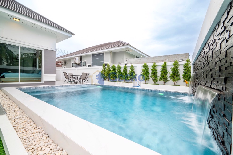 3 ห้องนอน บ้าน in Ponthep Garden Ville 8  พัทยาตะวันออก H013078 (Photo 3)