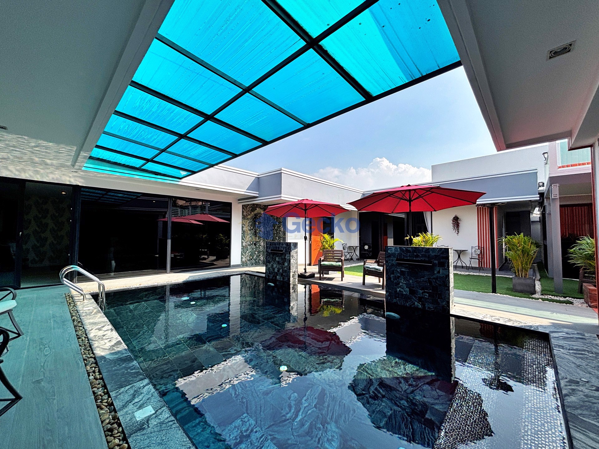 6 ห้องนอน บ้าน in Baan Mae Villa  พัทยาตะวันออก H013080