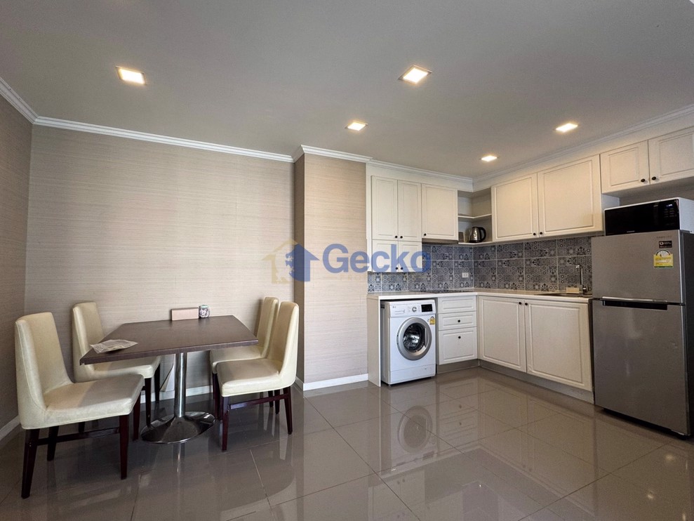 2 Bedrooms Condo in The Orient Resort and Spa Jomtien C013083 (Photo 2)