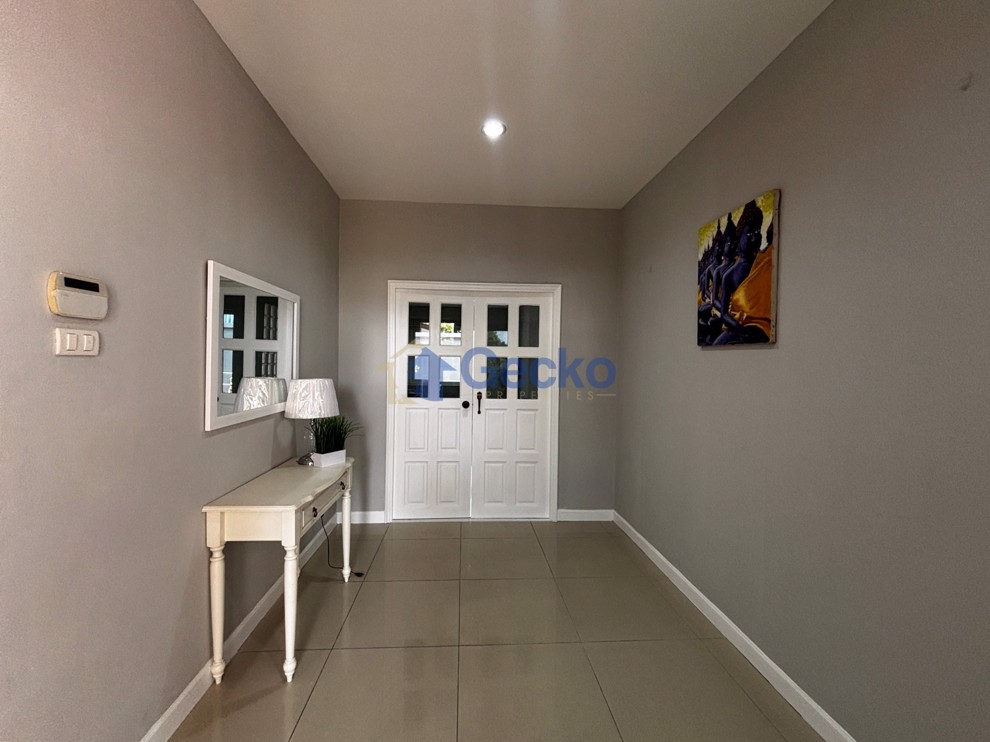 4 Bedrooms House in Lakeside Court 2  East Pattaya H003478 (Photo 4)