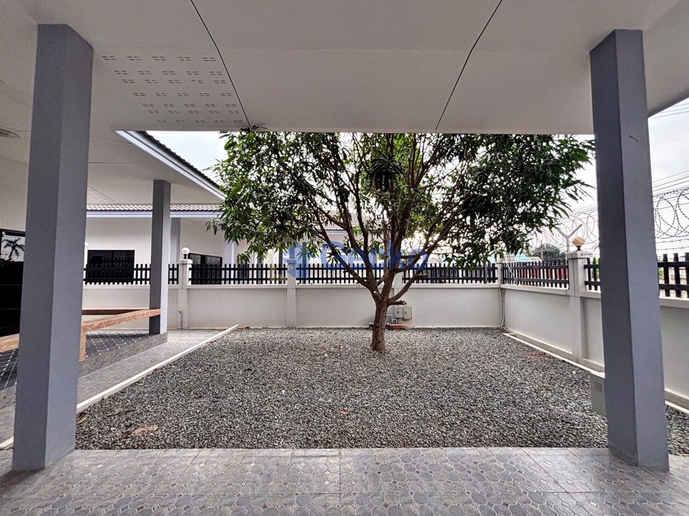 3 Bedrooms House  Jomtien H013090 (Photo 1)