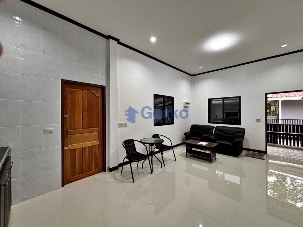 2 Bedrooms House  Jomtien H013092 (Photo 4)