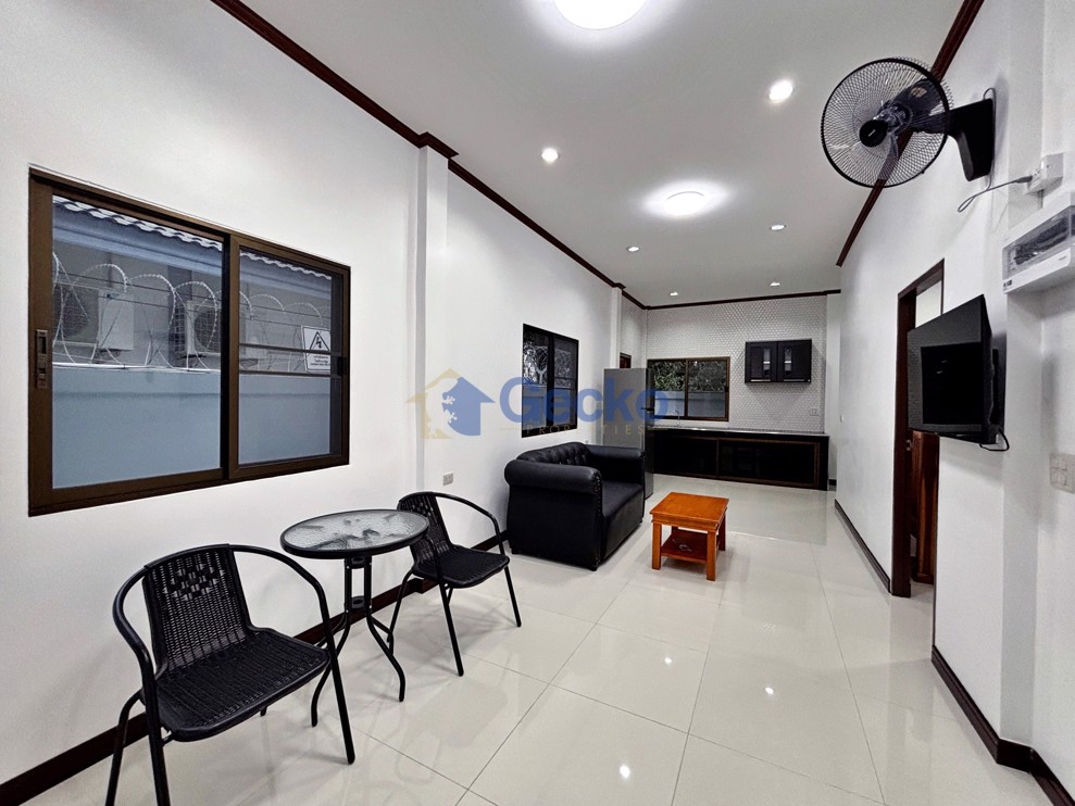 1 ห้องนอน บ้าน  จอมเทียน H013093 (Photo 2)