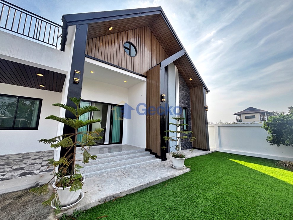 3 ห้องนอน บ้าน in Pornprapar  พัทยาตะวันออก H013101 (Photo 1)