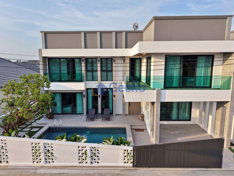 5 Bedrooms House in Impress House  East Pattaya H013103 (Photo 3)