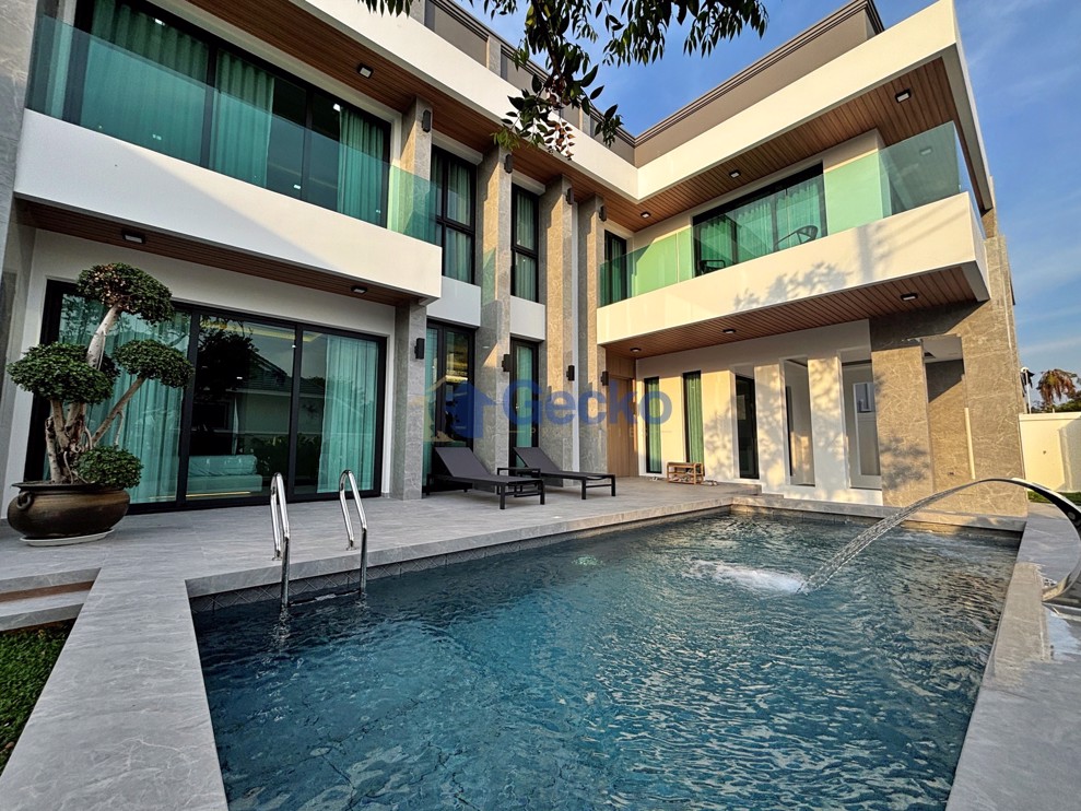 5 Bedrooms House in Impress House  East Pattaya H013104 (Cover Photo)