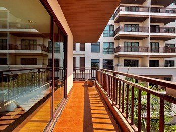2 Bedrooms Condo in Pattaya City Resort South Pattaya C013111