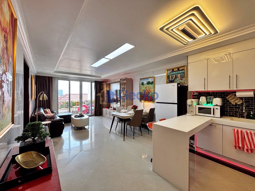 2 Bedrooms Condo in LK Legend Central Pattaya C013117 (Photo 2)