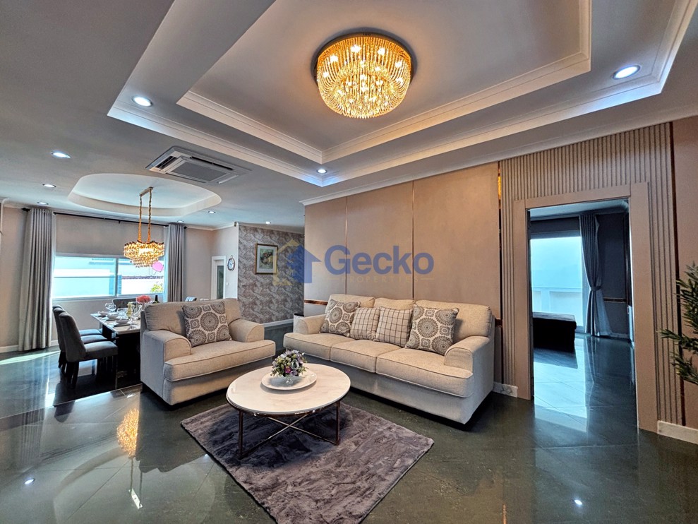 5 ห้องนอน บ้าน in Central Park Hillside Village  พัทยาตะวันออก H013120 (Photo 4)