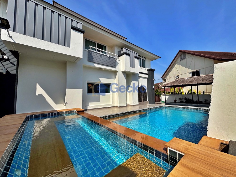 5 ห้องนอน บ้าน in Central Park Hillside Village  พัทยาตะวันออก H013120 (Photo 1)