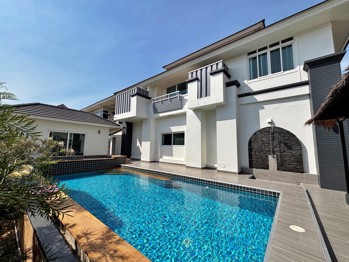 5 ห้องนอน บ้าน in Central Park Hillside Village  พัทยาตะวันออก H013120