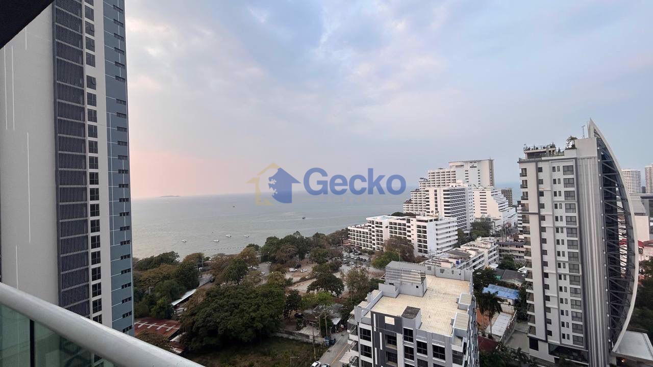 2 Bedrooms Condo in Cosy Beach View Pratumnak C013127
