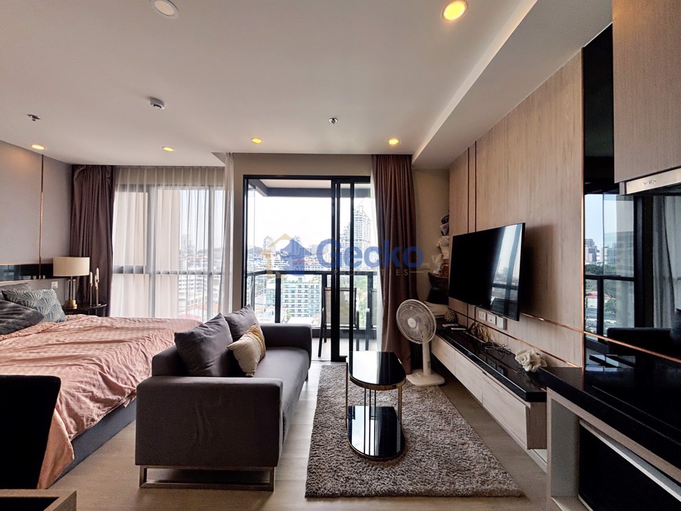 Studio Condo in The Panora Pattaya Pratumnak C013129 (Photo 2)