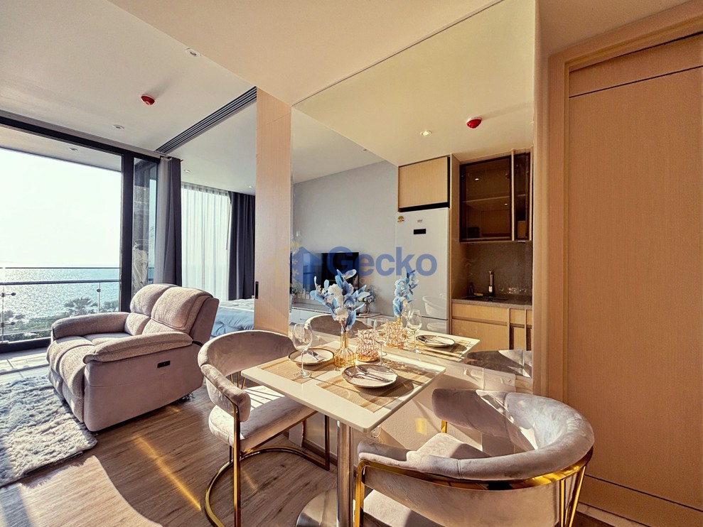 1 Bedroom Condo in Arom Wongamat Wongamat C012734 (Photo 4)