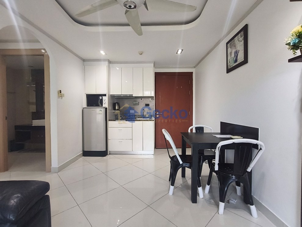 1 Bedroom Condo in The View Cozy Beach Pratumnak C013154 (Photo 4)