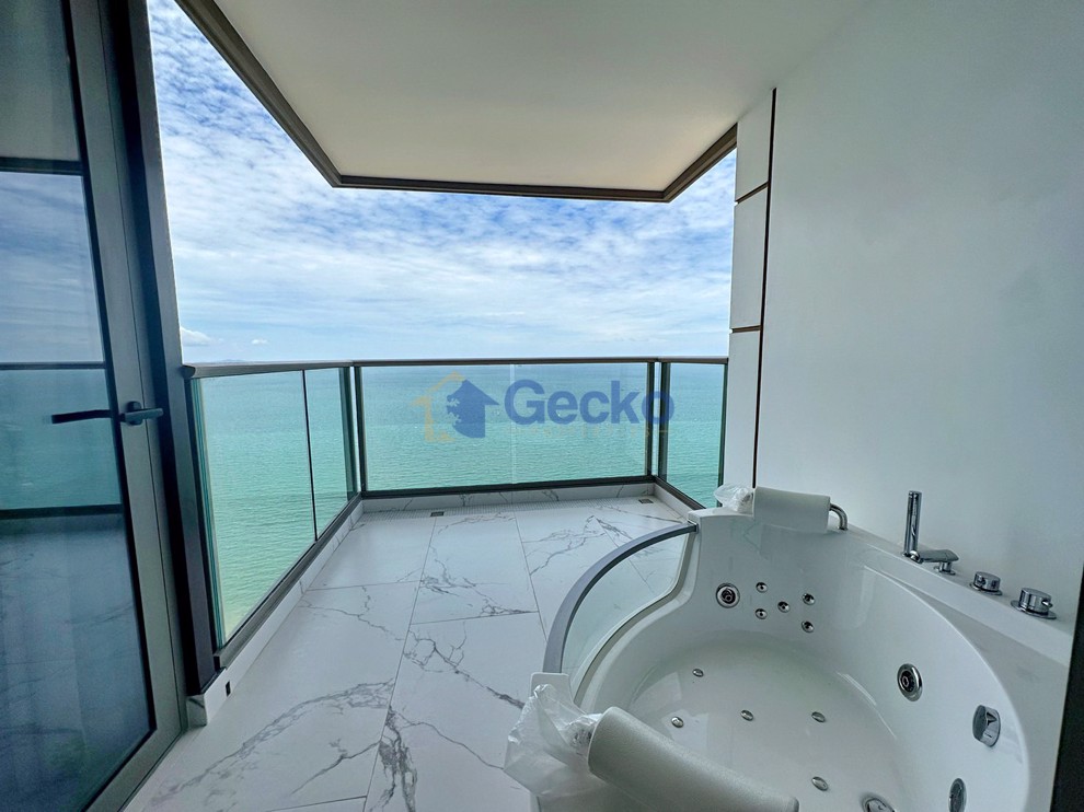 2 Bedrooms Condo in Copacabana Beach Jomtien C013161 (Photo 1)