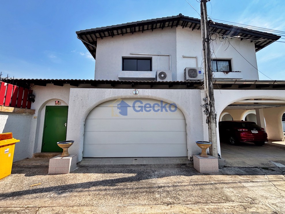3 ห้องนอน บ้าน in Palm Spring Housing  พัทยาตะวันออก H013166 (Photo 1)