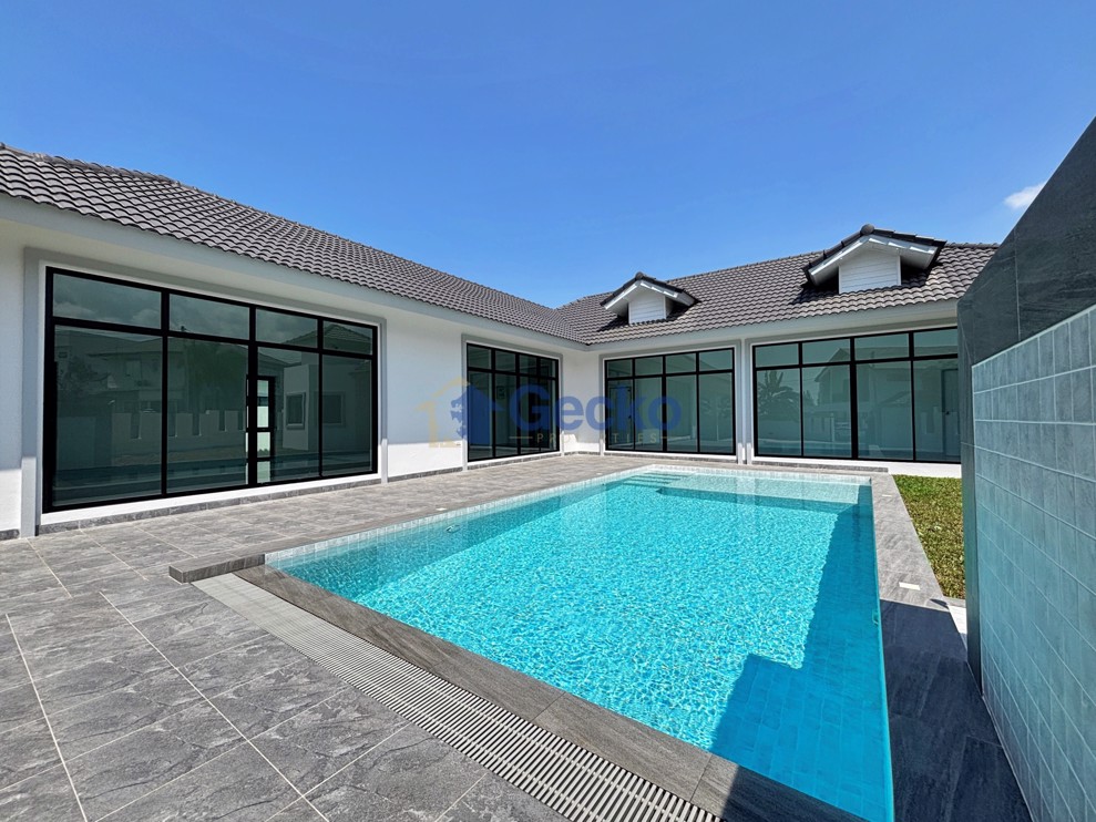 3 Bedrooms House in Paradise Villa 3  East Pattaya H013170 (Photo 1)