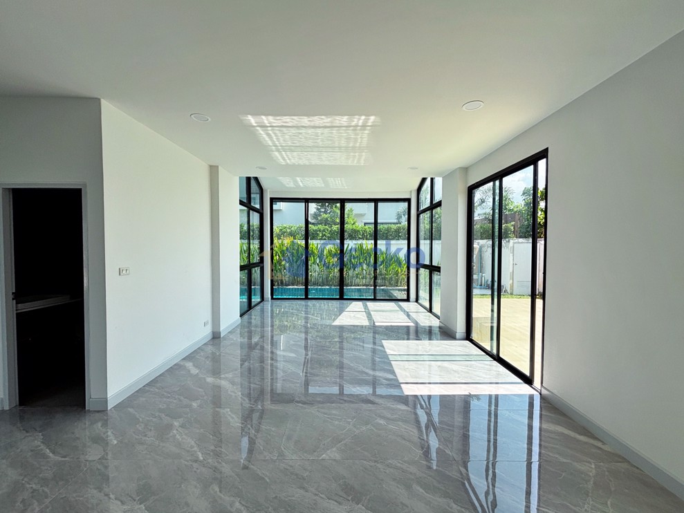 4 ห้องนอน บ้าน in Paradise Villa 3  พัทยาตะวันออก H013171 (Photo 3)