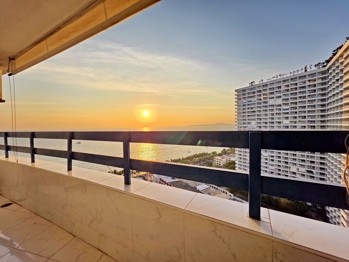 2 Bedrooms Condo in Jomtien Plaza Condotel Jomtien C013174