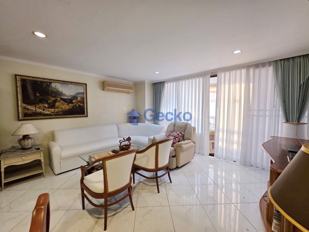 2 Bedrooms Condo in Jomtien Plaza Condotel Jomtien C013174 (Photo 4)