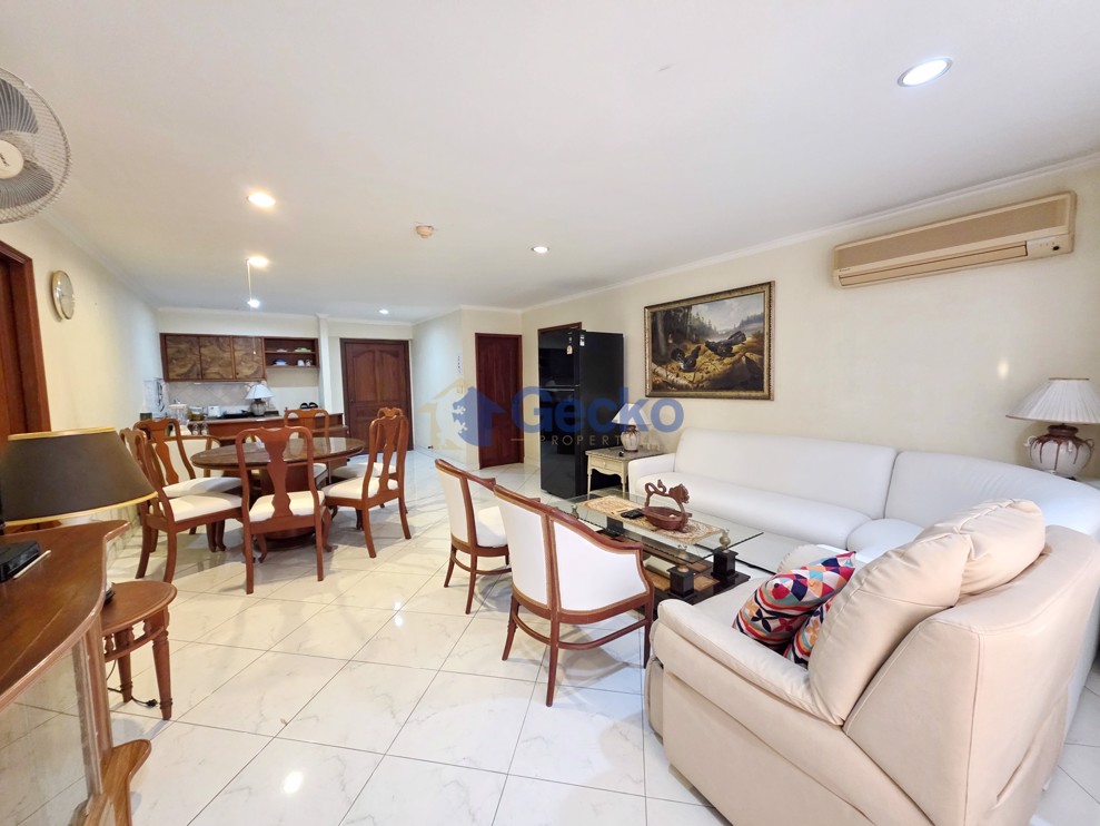 2 Bedrooms Condo in Jomtien Plaza Condotel Jomtien C013174 (Photo 3)
