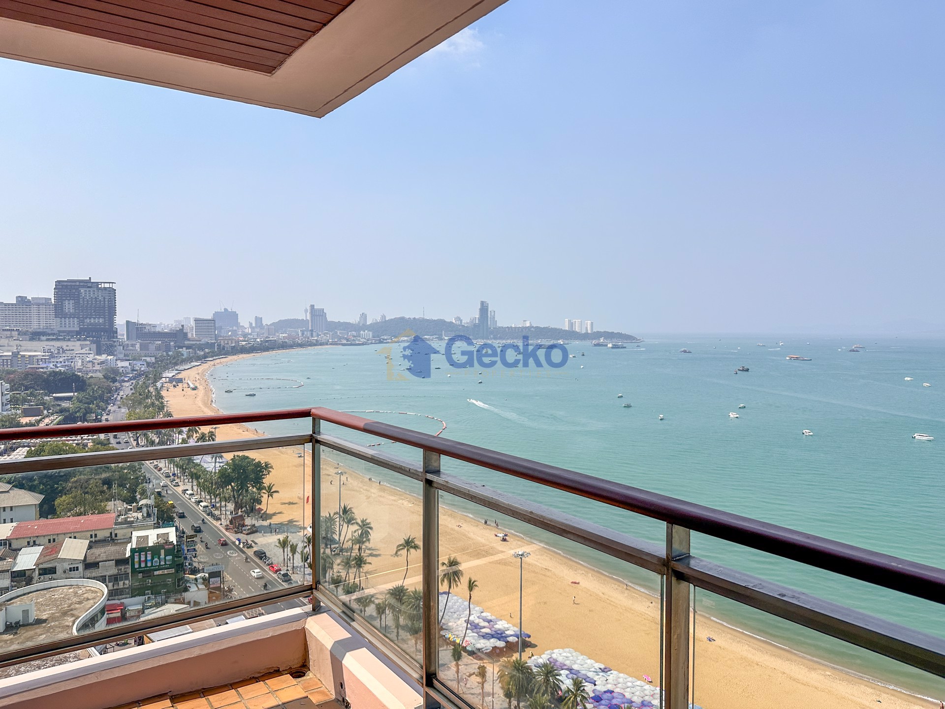 2 Bedrooms Condo in Northshore North Pattaya C013182