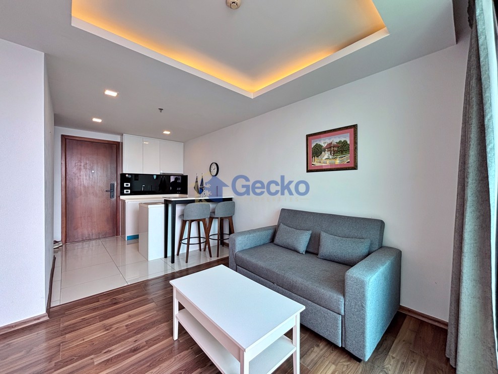 1 Bedroom Condo in The Peak Towers Pratumnak C013184 (Photo 3)