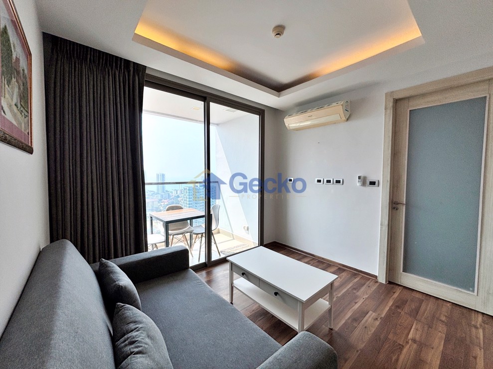 1 Bedroom Condo in The Peak Towers Pratumnak C013184 (Photo 2)
