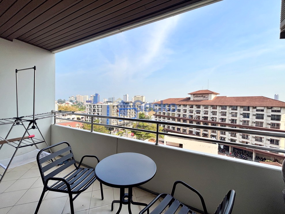 Studio Condo in PKCP Tower Central Pattaya C012600 (Photo 1)