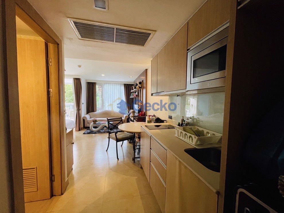 Studio Condo in The Cliff Pratumnak C013199 (Photo 2)
