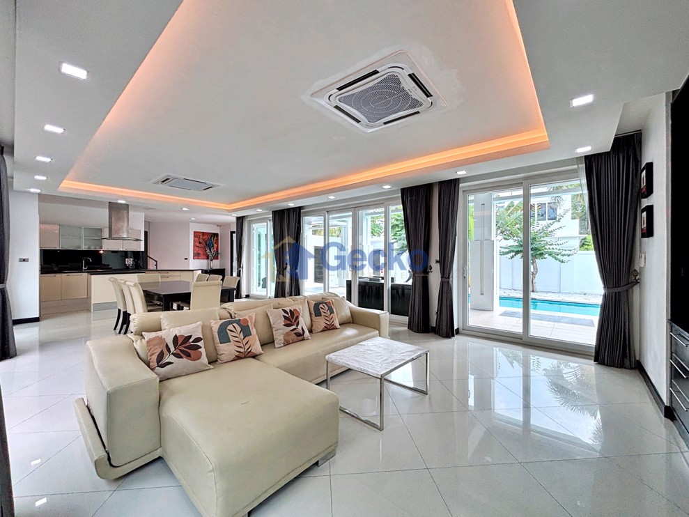 4 ห้องนอน บ้าน in Palm Oasis  จอมเทียน H008920 (Photo 1)