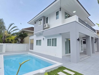 4 ห้องนอน บ้าน in บ้านคูณสุข 2   บางเสร่ H013210