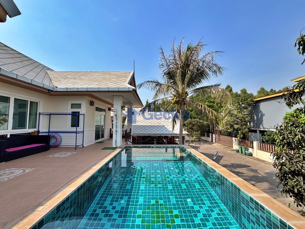6 ห้องนอน บ้าน in Amorn Village  พัทยาตะวันออก H013222 (Photo 2)