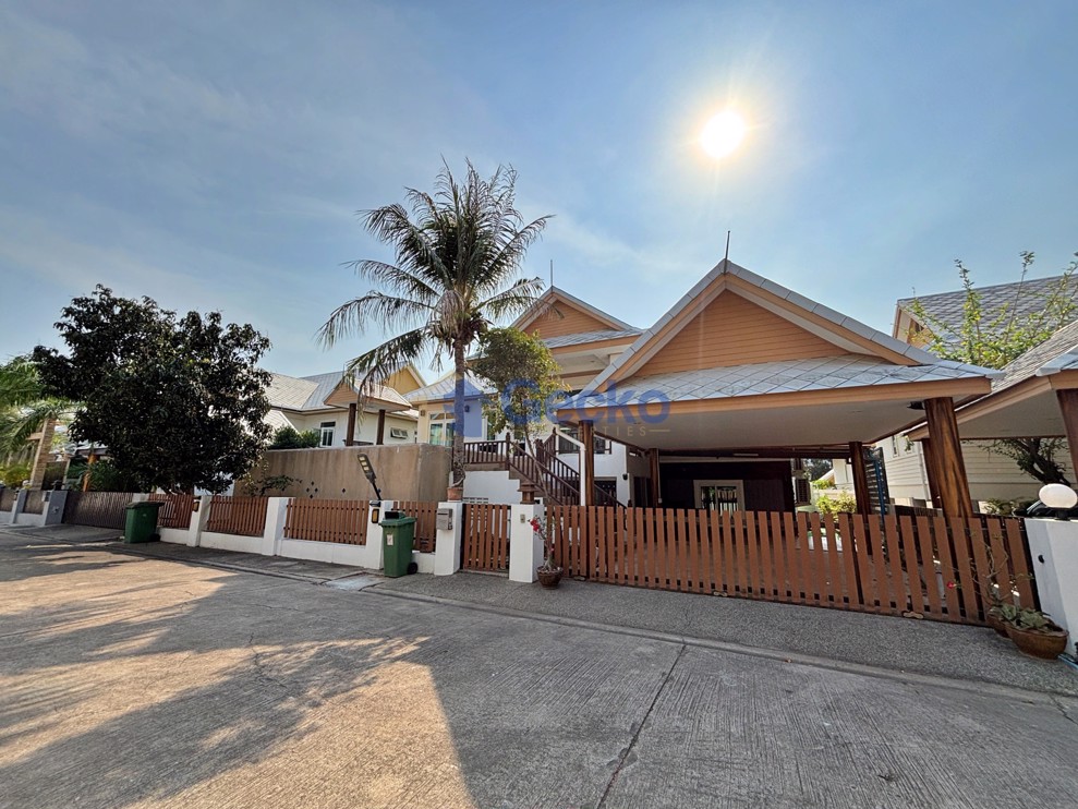 6 ห้องนอน บ้าน in Amorn Village  พัทยาตะวันออก H013222 (Photo 1)
