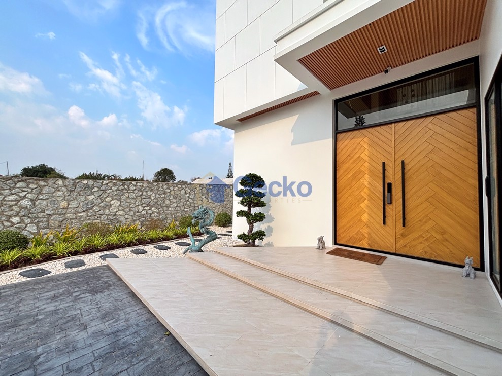 4 Bedrooms House in Lakeside Court 6  East Pattaya H012386 (Photo 4)