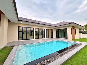 3 Bedrooms House in Garden Ville 9  East Pattaya H013226