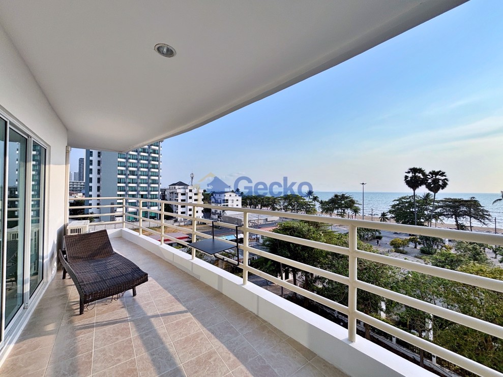 2 Bedrooms Condo in View Talay 8 Jomtien C013231 (Cover Photo)
