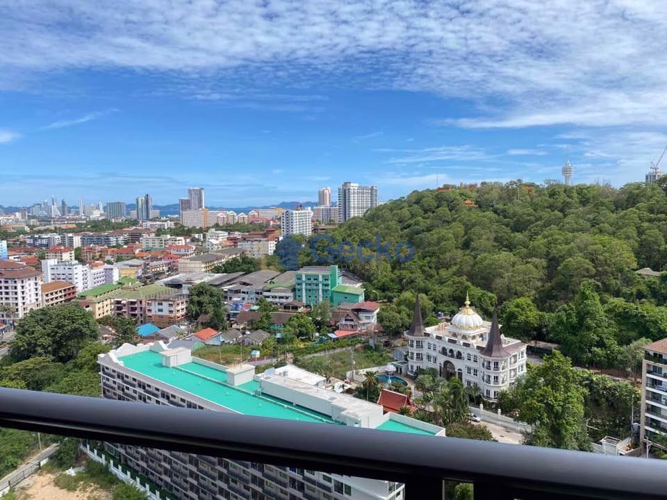 2 Bedrooms Condo in Unixx South Pattaya South Pattaya C013236